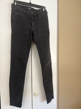Neuw Women's Charcoal Black Skinny Jeans
